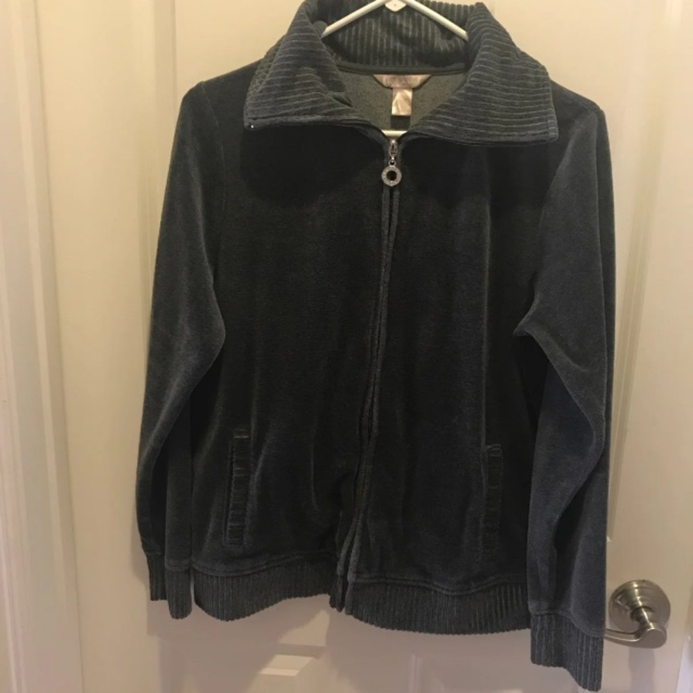 Lightweight Activewear Sweater